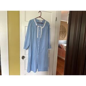 vintage Gilligan & O'Malley Long Button Front Night Gown Lace Trim sz L